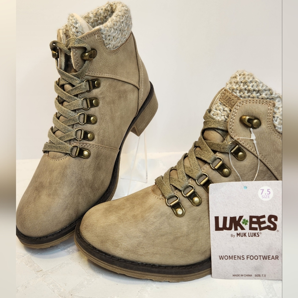 NWT Luk-ees By Muk Luk Women's Hiker Denali Stacked Heel Boot in Stone Size 7.5